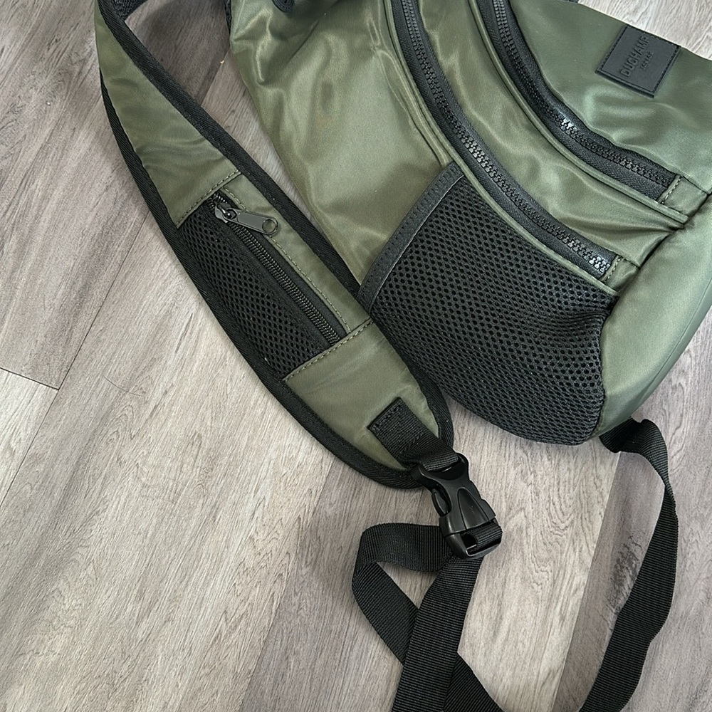 NWT Duchamp Unisex Sling bag - Picture 5 of 10